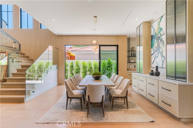 Detail Gallery Image 5 of 37 For 16711 Moorpark St, Encino,  CA 91436 - 6 Beds | 6/1 Baths