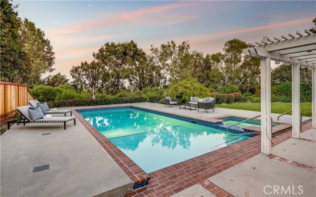 5 Pleasant Hill Drive, Rolling Hills Estates, California 90274, 5 Bedrooms Bedrooms, ,1 BathroomBathrooms,Residential,Sold,Pleasant Hill,PV22022320