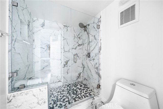 Detail Gallery Image 11 of 31 For 10535 Wilshire Bld #D01,  Los Angeles,  CA 90024 - 2 Beds | 2 Baths