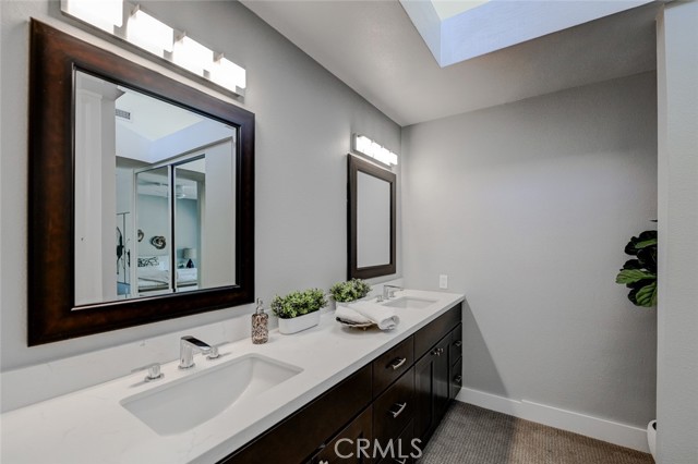 Detail Gallery Image 31 of 41 For 32 Canyon Island Dr, Newport Beach,  CA 92660 - 2 Beds | 2 Baths