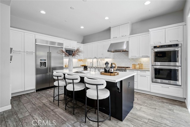 18 Goldenrod, Lake Forest CA: https://media.crmls.org/medias/a14081f7-47e4-4285-a229-d6096fe3406d.jpg