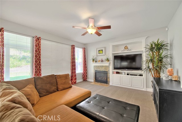 8758 Aspen Court, Riverside CA: https://media.crmls.org/medias/a1408ea4-91d8-4fb3-b0d3-81d938a01597.jpg