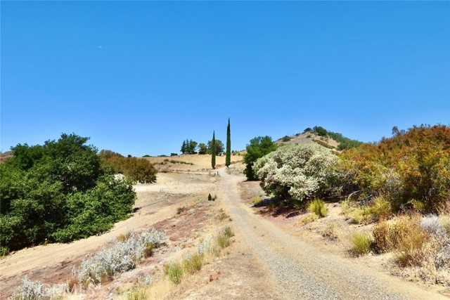 53292 Smith Road, Bradley CA: https://media.crmls.org/medias/a140b62d-2000-4cb0-98fa-41ce0a2f11e9.jpg