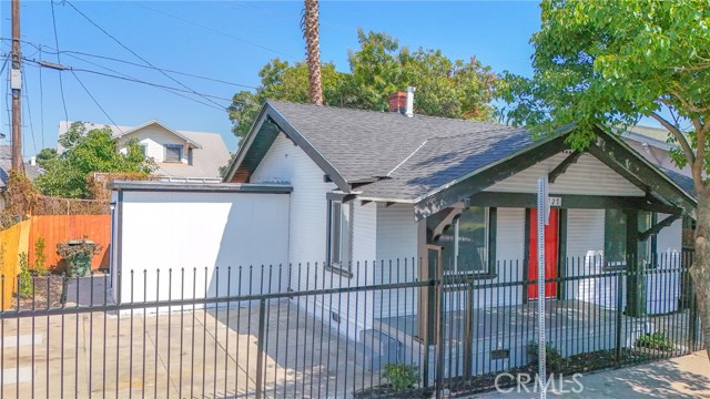 Detail Gallery Image 3 of 46 For 1327 Exposition Bld, Los Angeles,  CA 90018 - 2 Beds | 2 Baths