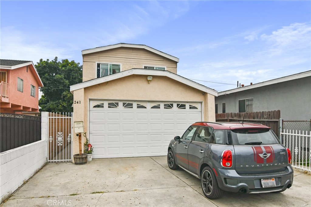 241 E 52nd Street, Long Beach, CA 90805
