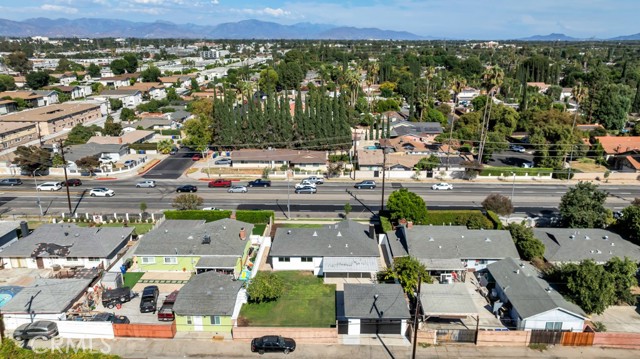 8547 Tampa Avenue, Northridge CA: https://media.crmls.org/medias/a143351c-9446-4457-9c16-838ac5969813.jpg