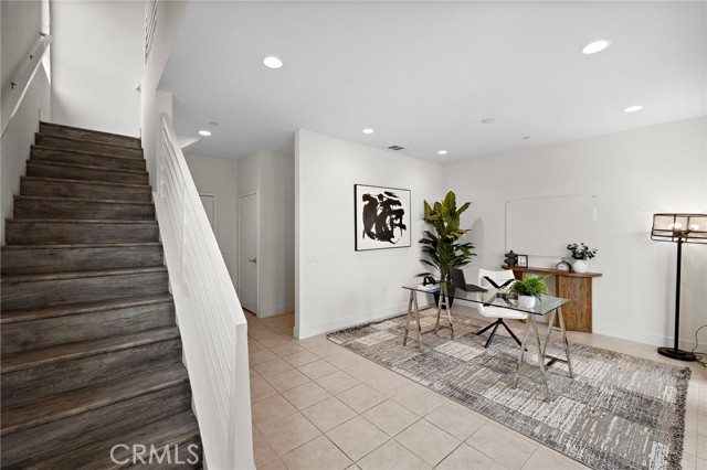 Detail Gallery Image 6 of 50 For 645 W 17th St, Costa Mesa,  CA 92627 - 3 Beds | 2/2 Baths