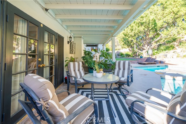 Detail Gallery Image 9 of 57 For 4416 Topanga Canyon Bld, Woodland Hills,  CA 91364 - 6 Beds | 5 Baths