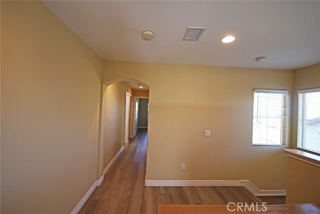 Detail Gallery Image 13 of 21 For 25550 via Ventana, Valencia,  CA 91381 - 3 Beds | 3 Baths