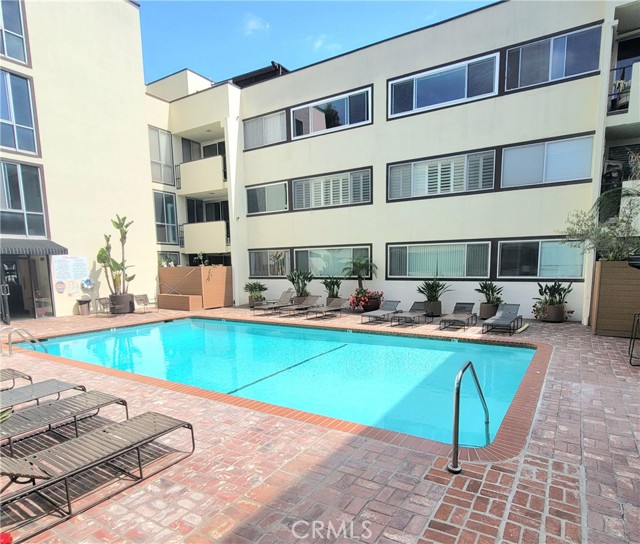 Detail Gallery Image 2 of 54 For 1015 N Kings Rd #205,  West Hollywood,  CA 90069 - 1 Beds | 2 Baths