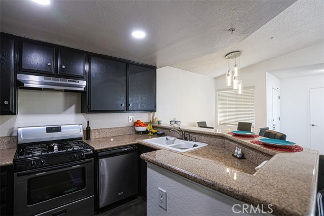 Detail Gallery Image 10 of 44 For 1712 Crystal Canyon, Azusa,  CA 91702 - 2 Beds | 1/1 Baths