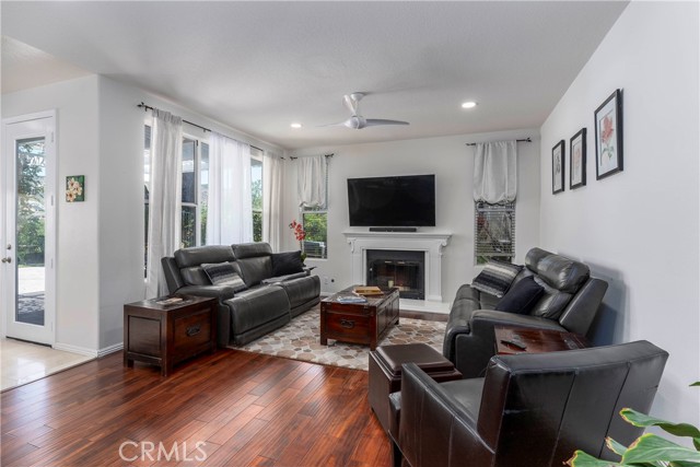 Detail Gallery Image 9 of 44 For 7371 Westcliff, West Hills,  CA 91307 - 5 Beds | 5 Baths