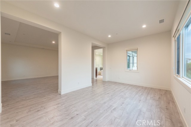 Detail Gallery Image 15 of 25 For 93 Spacial, Irvine,  CA 92618 - 5 Beds | 5/1 Baths