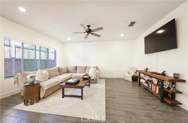 Detail Gallery Image 9 of 27 For 9612 Cobble Creek Dr, Shafter,  CA 93263 - 4 Beds | 2 Baths