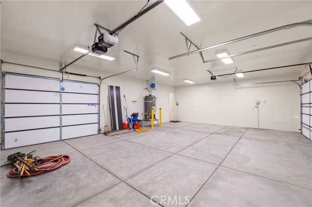 Detail Gallery Image 43 of 72 For 17840 Talisman St, Hesperia,  CA 92345 - 4 Beds | 3/1 Baths