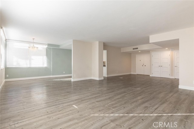 Detail Gallery Image 2 of 9 For 412 N Palm Dr #303,  Beverly Hills,  CA 90210 - 2 Beds | 2 Baths