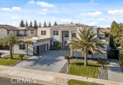 Detail Gallery Image 1 of 37 For 7160 W Dovewood Ln, Fresno,  CA 93723 - 7 Beds | 6 Baths