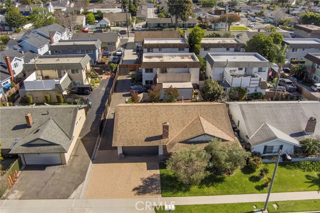 Detail Gallery Image 2 of 41 For 2048 Garden Ln, Costa Mesa,  CA 92627 - – Beds | – Baths