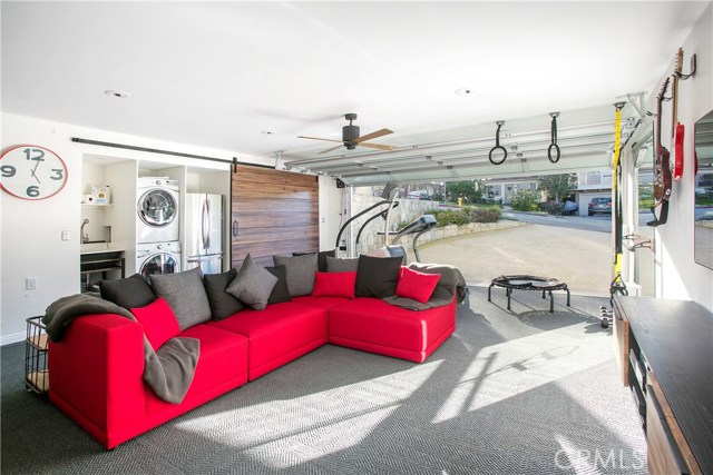 600 Anderson Street, Manhattan Beach, California 90266, 3 Bedrooms Bedrooms, ,3 BathroomsBathrooms,Residential,Sold,Anderson,SB17032059