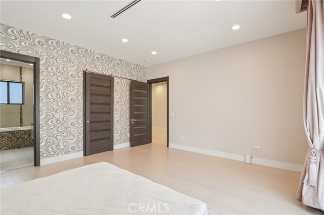10418 Rubio Avenue, Granada Hills CA: https://media.crmls.org/medias/a14b25ec-0ce1-43c7-8cb2-147e7ec9a0fa.jpg