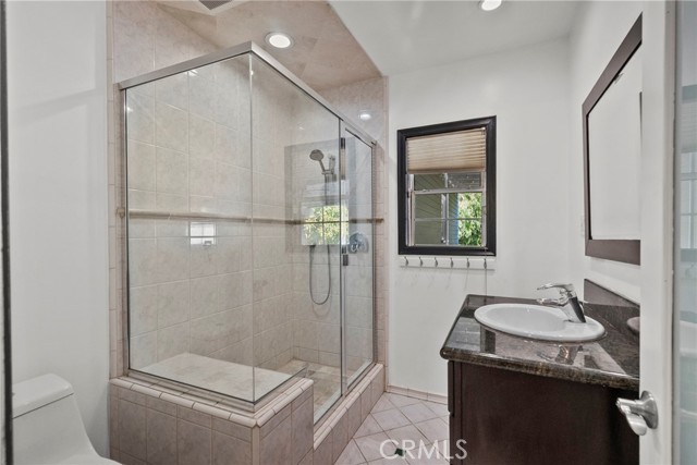 Detail Gallery Image 23 of 33 For 5752 Calhoun Ave, Sherman Oaks,  CA 91401 - 3 Beds | 2 Baths