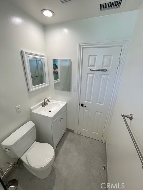 Detail Gallery Image 36 of 51 For 2213 Bataan Rd a,  Redondo Beach,  CA 90278 - 3 Beds | 2 Baths