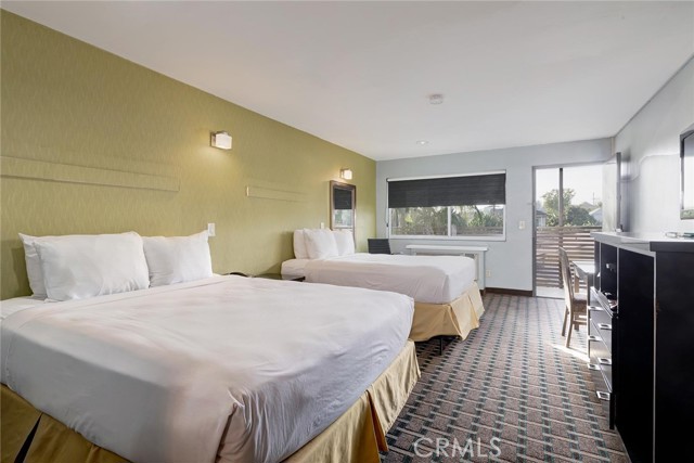 Image 9 of 13 For 1717 Vermont