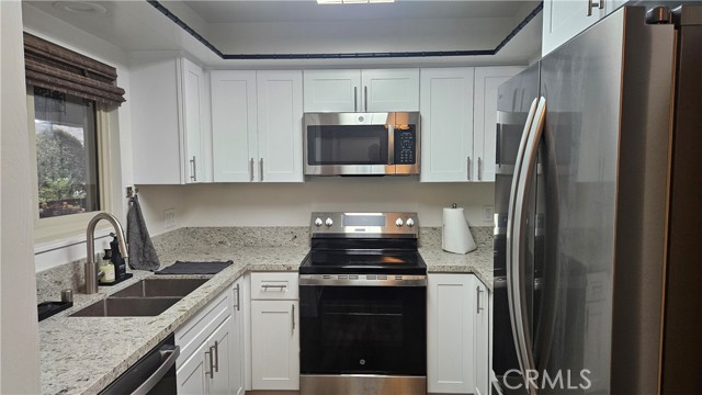 Detail Gallery Image 11 of 30 For 22935 Maple Ave a,  Torrance,  CA 90505 - 2 Beds | 2 Baths