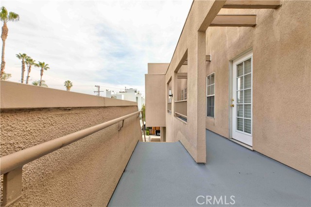 Detail Gallery Image 10 of 18 For 909 N San Vicente Bld, West Hollywood,  CA 90069 - – Beds | – Baths
