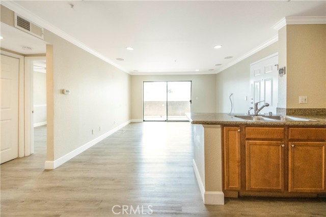 Detail Gallery Image 10 of 24 For 1000 Vista Del Cerro Dr #102,  Corona,  CA 92879 - 1 Beds | 1 Baths