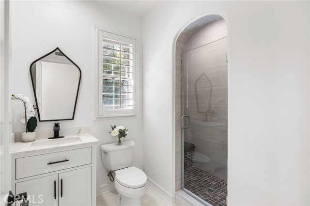 31 Prairie, Irvine CA: https://media.crmls.org/medias/a151e3e4-3baa-4236-993f-ebed8c6bafe2.jpg