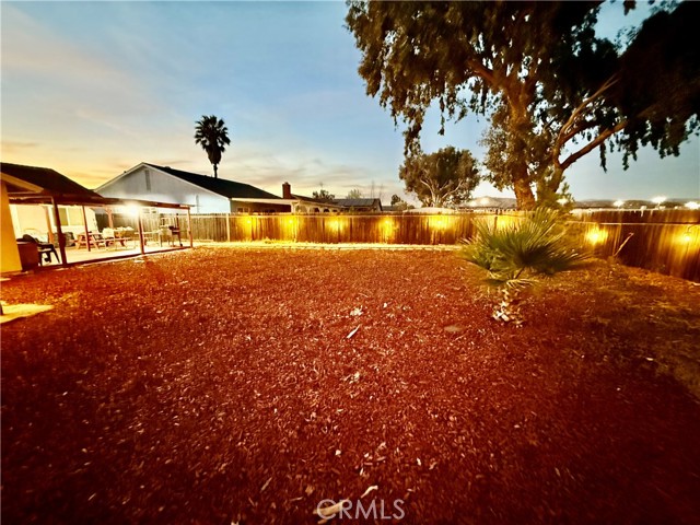 Detail Gallery Image 10 of 11 For 14210 Kingsway Ct, Moreno Valley,  CA 92553 - 4 Beds | 2 Baths