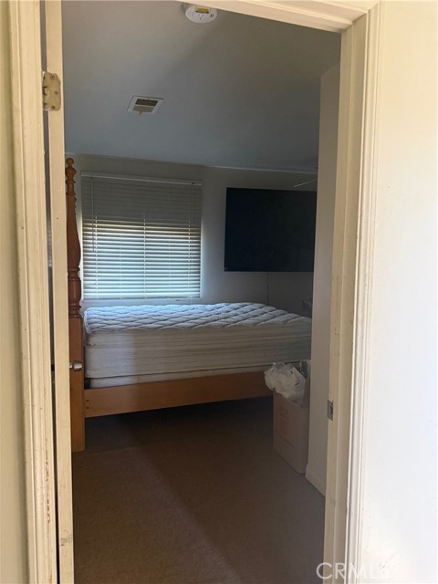 Detail Gallery Image 5 of 15 For 10600 Ruthelen, Los Angeles,  CA 90047 - 4 Beds | 1 Baths