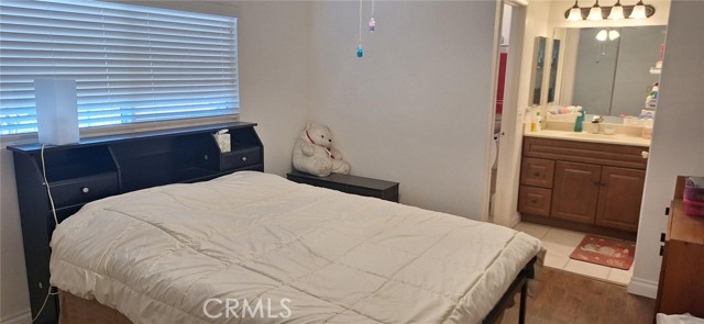 Detail Gallery Image 8 of 13 For 640 Corona, Hemet,  CA 92545 - 2 Beds | 2 Baths