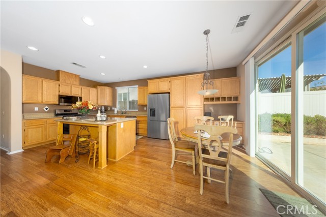 Detail Gallery Image 15 of 45 For 1070 Waterleaf Ct, Beaumont,  CA 92223 - 4 Beds | 2 Baths