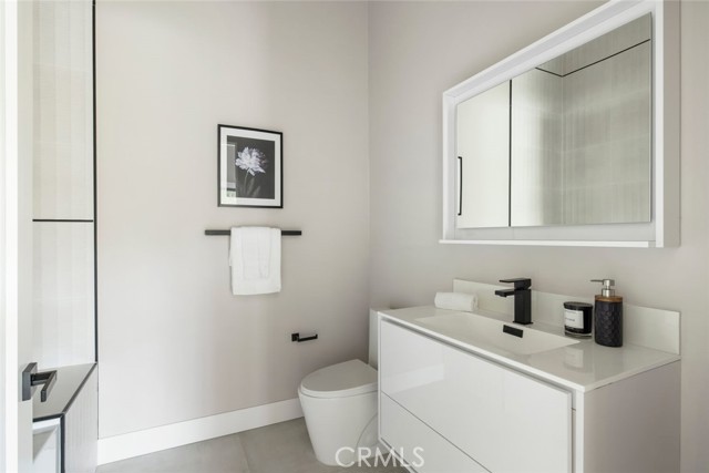 Detail Gallery Image 35 of 51 For 22020 Alizondo, Woodland Hills,  CA 91364 - 3 Beds | 3 Baths