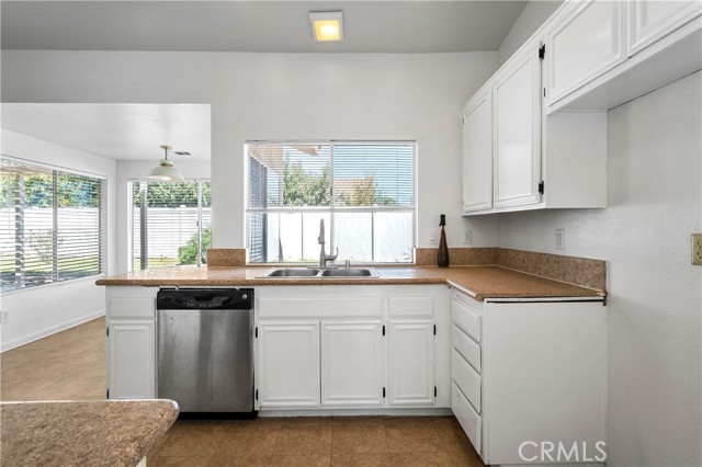 Detail Gallery Image 9 of 26 For 24926 Regis Ct, Murrieta,  CA 92562 - 4 Beds | 2 Baths