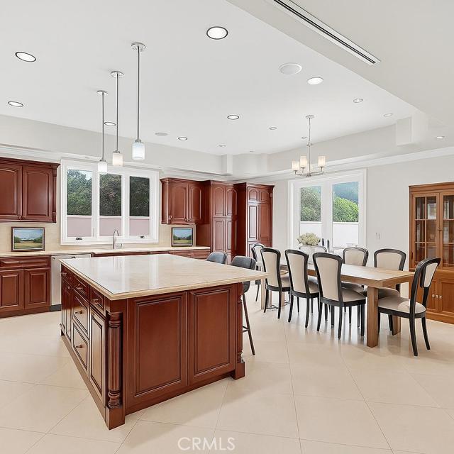 10517 Blythe Avenue, Los Angeles CA: https://media.crmls.org/medias/a154e111-6deb-40ae-ab27-5df1d403364e.jpg