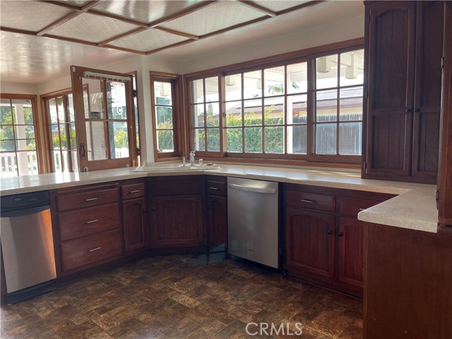 11801 Loara Street, Garden Grove CA: https://media.crmls.org/medias/a154e70c-9aa4-4871-8c95-e1a376cca25e.jpg