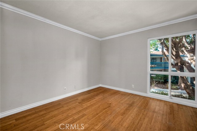 Detail Gallery Image 12 of 30 For 649 S Prospect #103,  Redondo Beach,  CA 90277 - 2 Beds | 2 Baths