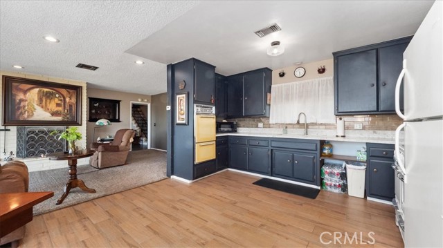 Detail Gallery Image 14 of 49 For 6570 Monte Vista, San Bernardino,  CA 92404 - 2 Beds | 2 Baths