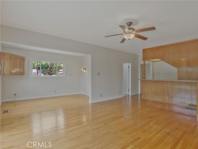 1017 Cordova Avenue, Glendale CA: https://media.crmls.org/medias/a1556acc-abb1-429b-b53e-3b18f451f3d6.jpg