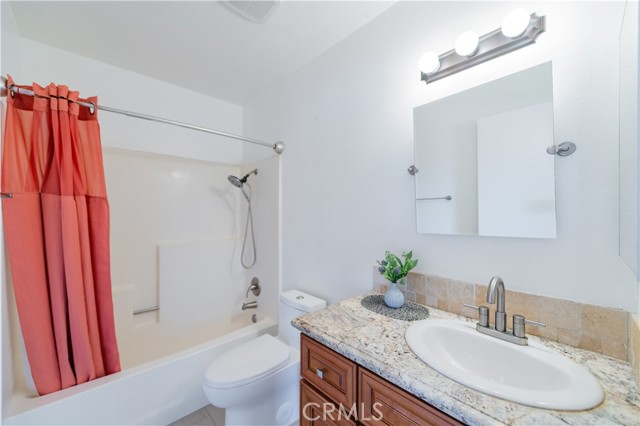 Detail Gallery Image 7 of 13 For 37 Tarocco, Irvine,  CA 92618 - 2 Beds | 2 Baths