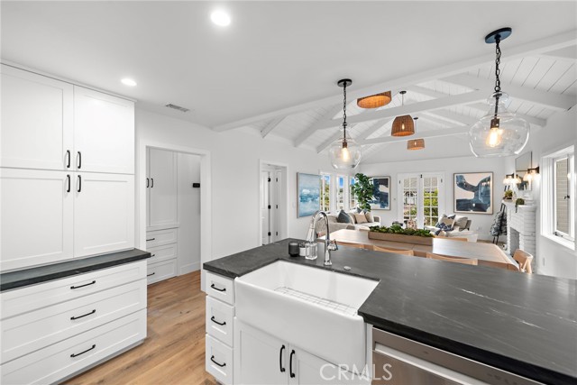 Detail Gallery Image 9 of 19 For 503 Brooks St, Laguna Beach,  CA 92651 - 3 Beds | 2 Baths