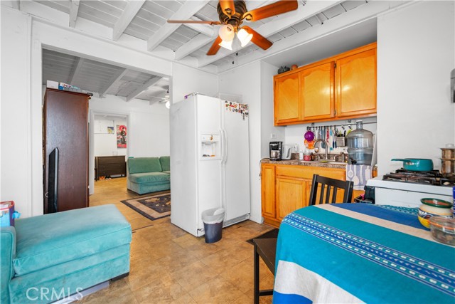 582 E 67th, Inglewood CA: https://media.crmls.org/medias/a155dad4-b0fc-47db-87cd-d73b1927a36c.jpg