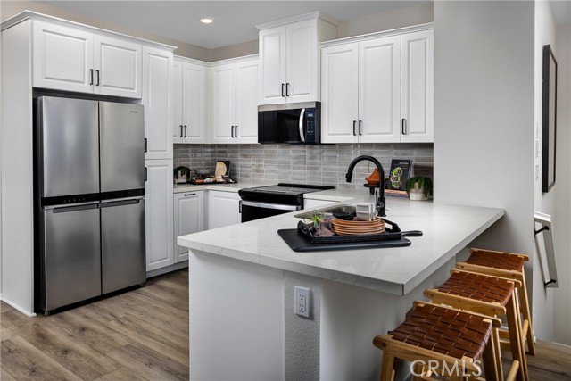 Detail Gallery Image 8 of 31 For 3935 E. Kenyon Paseo, Ontario,  CA 91761 - 2 Beds | 2 Baths