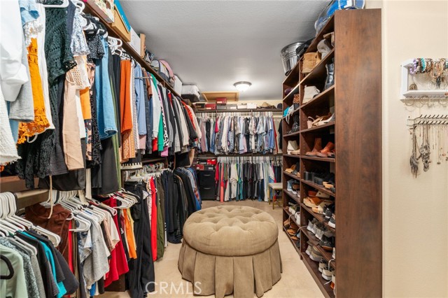 14131 Apple Grove Court, Eastvale CA: https://media.crmls.org/medias/a1563e6d-edf6-4a50-916e-e514635eaa85.jpg