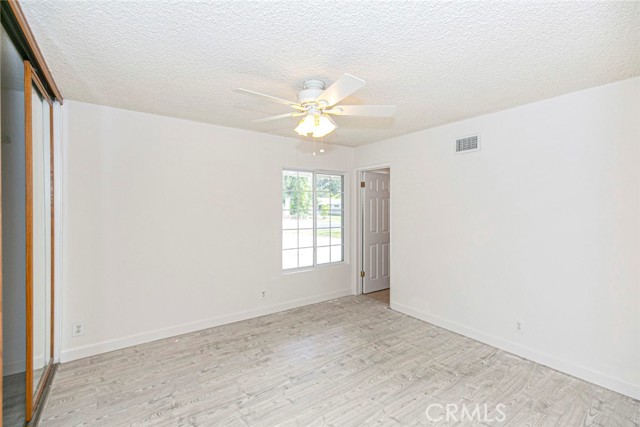 22504 Hartland St, West Hills CA: https://media.crmls.org/medias/a157387d-e772-4777-9ae2-eff002e402c1.jpg