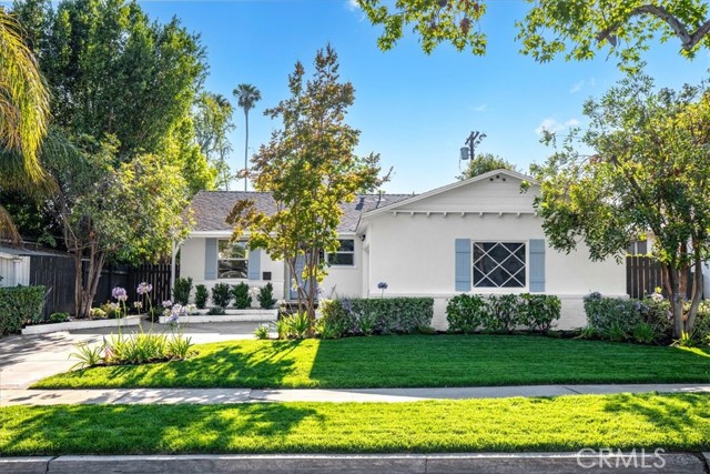 5447 Columbus Avenue, Sherman Oaks CA: https://media.crmls.org/medias/a1573a44-ebc7-4478-aa82-870dcc18215b.jpg