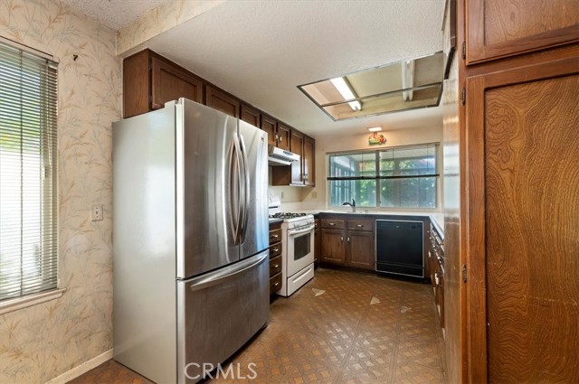 Detail Gallery Image 7 of 25 For 3517 Patricia, West Covina,  CA 91792 - 4 Beds | 2 Baths